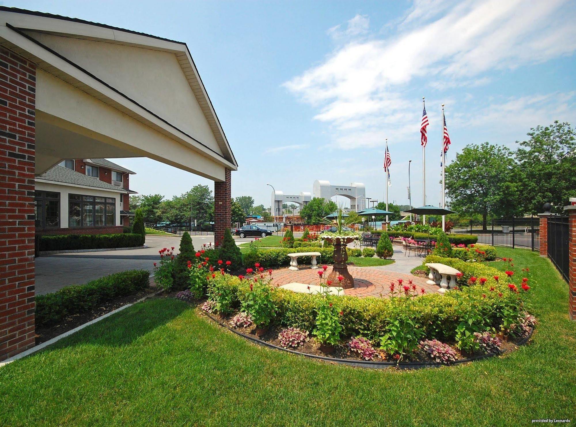 Best Western Plus Franklin Square Inn Troy Exteriér fotografie